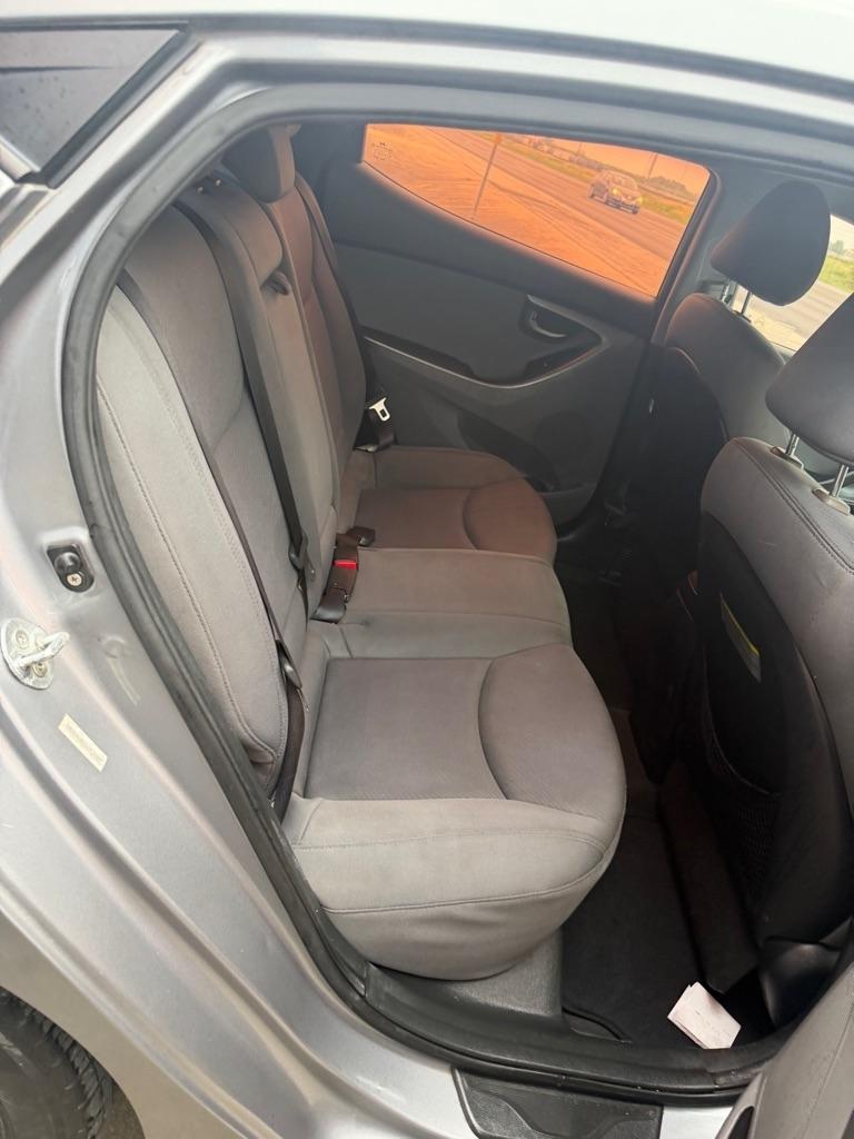 Hyundai Elantra GLS M/T 2013