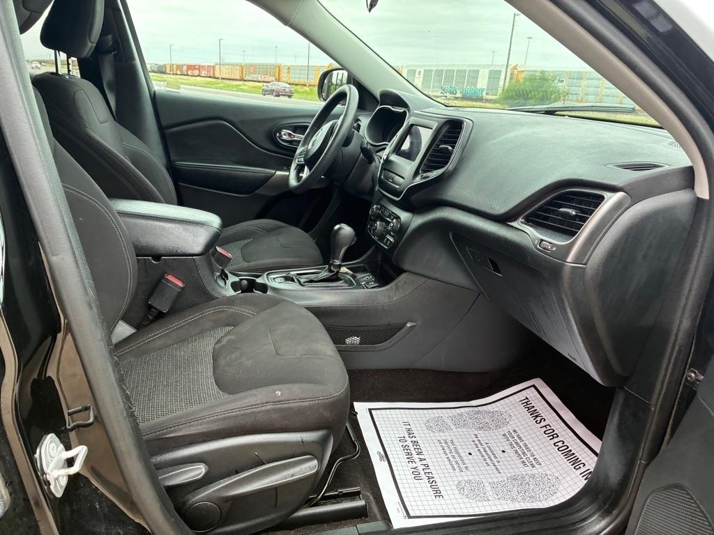 Jeep Cherokee Latitude FWD 2019