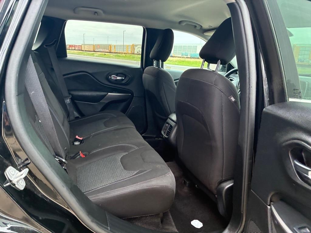 Jeep Cherokee Latitude FWD 2019