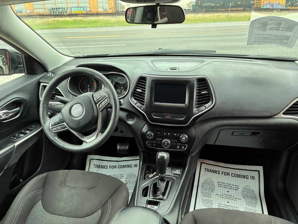 Jeep Cherokee Latitude FWD 2019