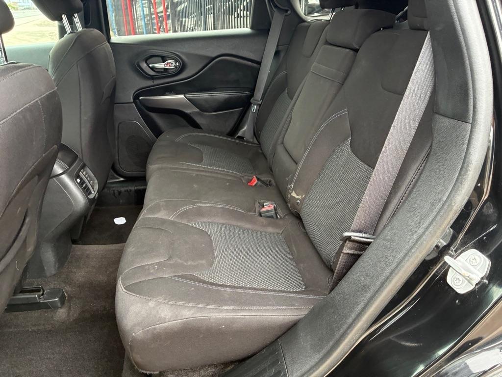 Jeep Cherokee Latitude FWD 2019