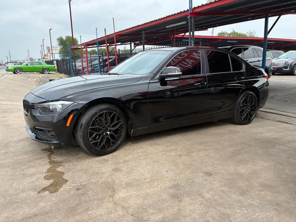2017 BMW 3-Series 320i Sedan
