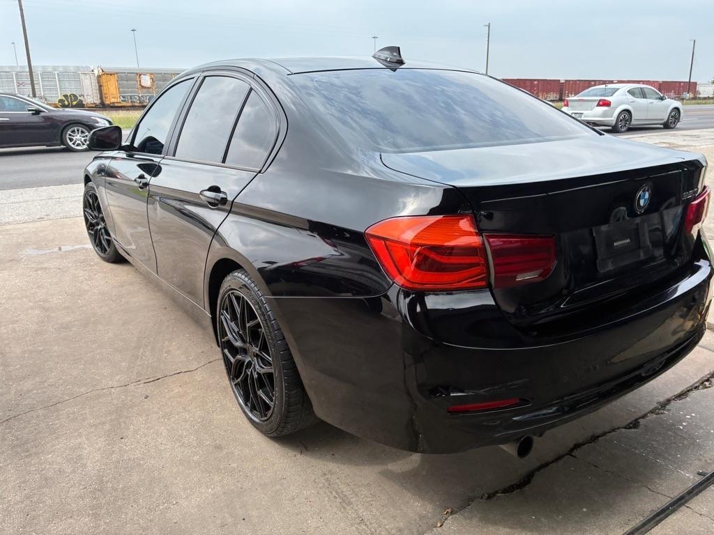 BMW 3-Series 320i Sedan 2017