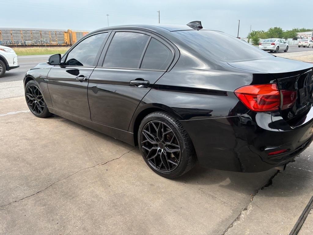 BMW 3-Series 320i Sedan 2017