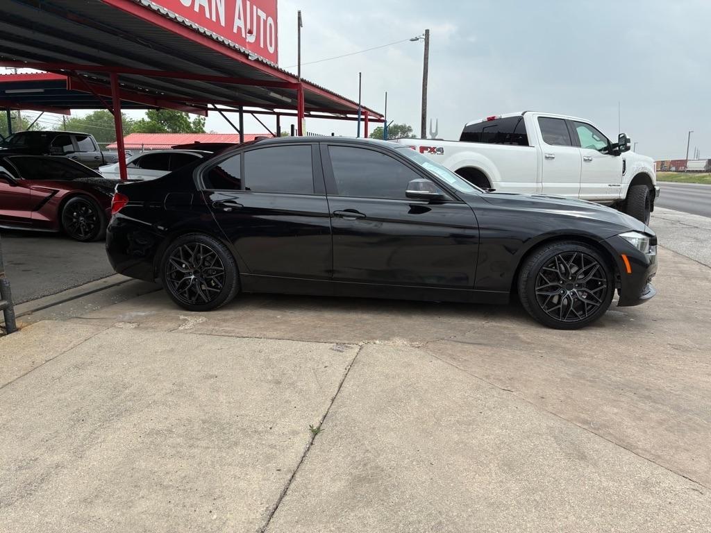 BMW 3-Series 320i Sedan 2017