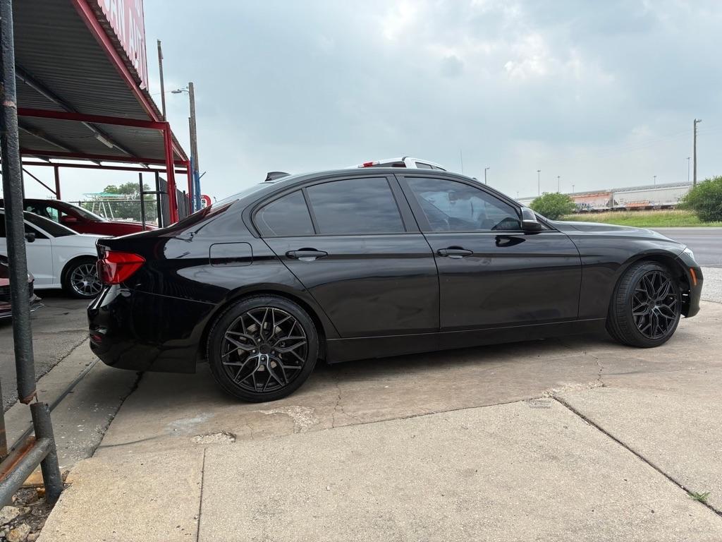 BMW 3-Series 320i Sedan 2017