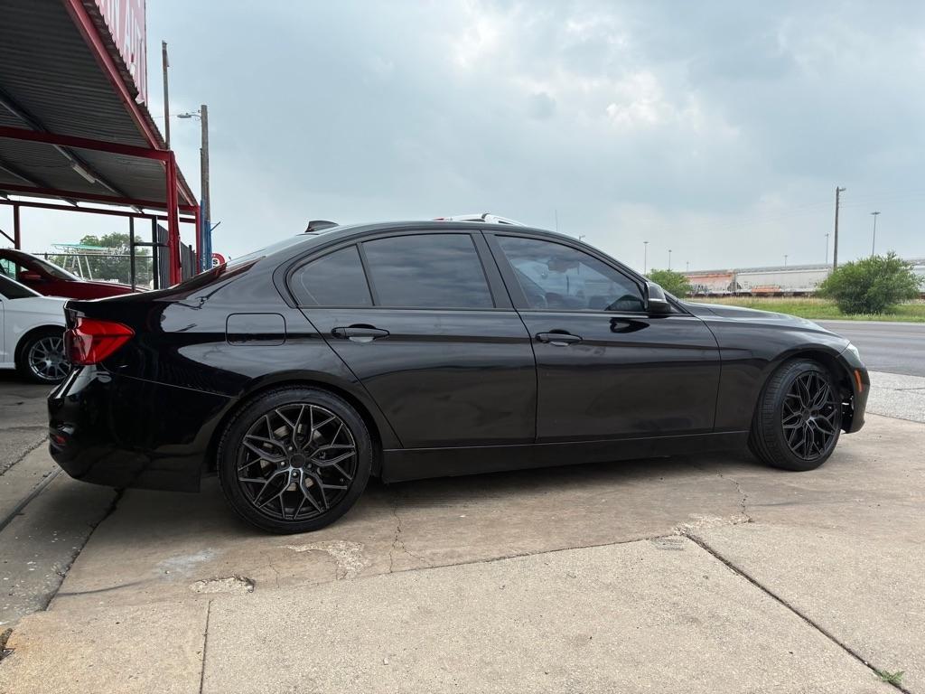 BMW 3-Series 320i Sedan 2017