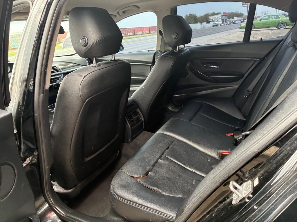 BMW 3-Series 320i Sedan 2017