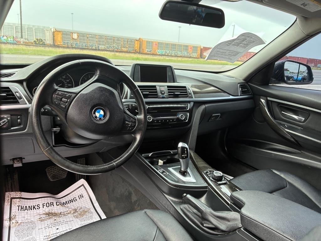 BMW 3-Series 320i Sedan 2017