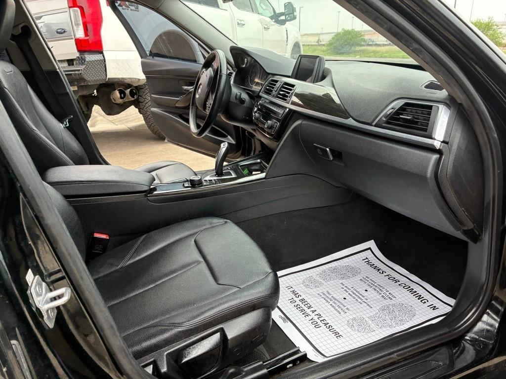 BMW 3-Series 320i Sedan 2017