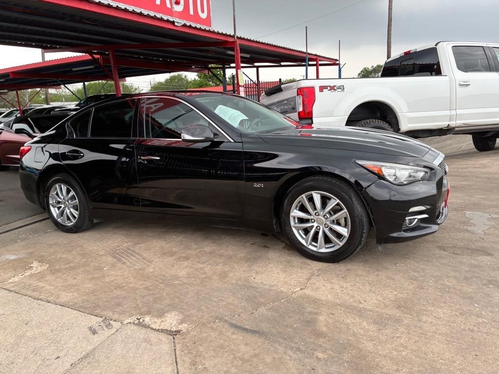 Infiniti Q50 2.0t Premium 2017
