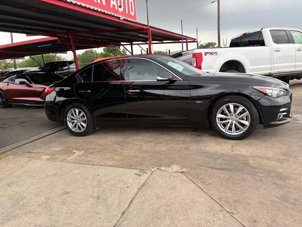 Infiniti Q50 2.0t Premium 2017
