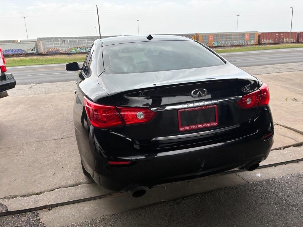 Infiniti Q50 2.0t Premium 2017