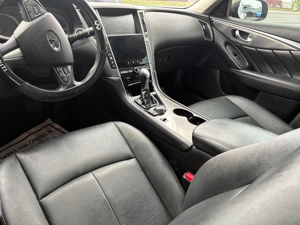 Infiniti Q50 2.0t Premium 2017