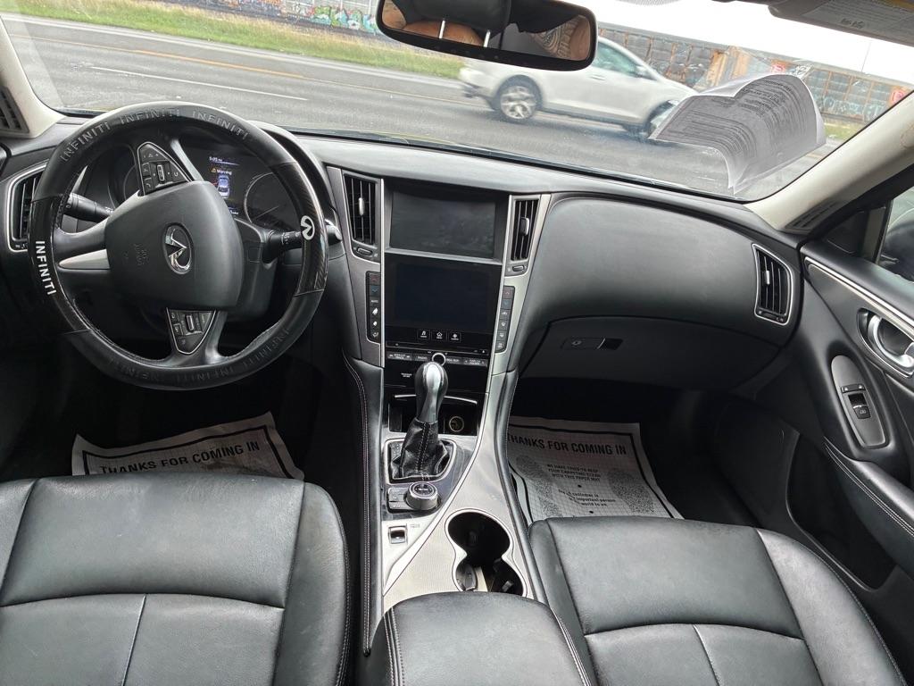 Infiniti Q50 2.0t Premium 2017