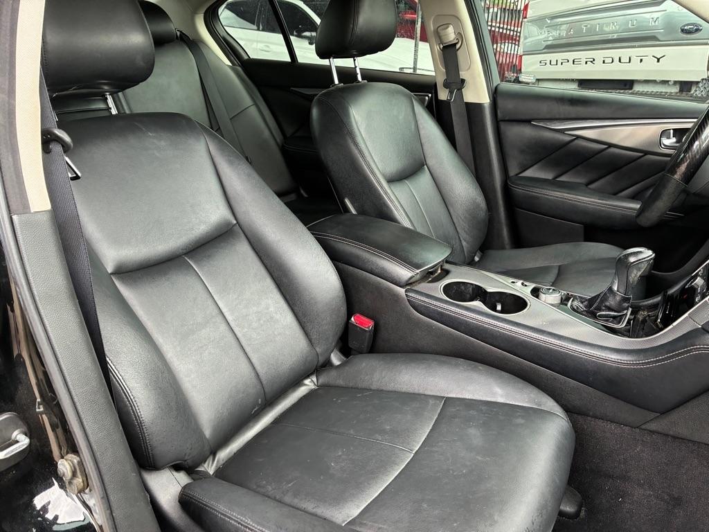 Infiniti Q50 2.0t Premium 2017
