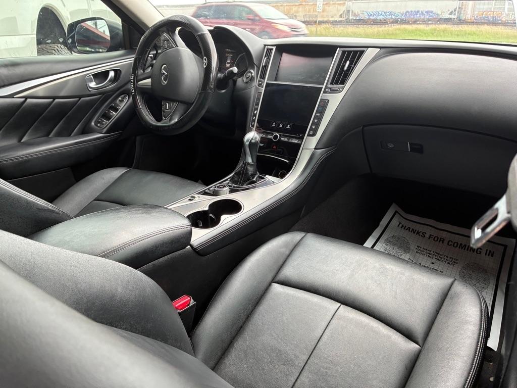Infiniti Q50 2.0t Premium 2017