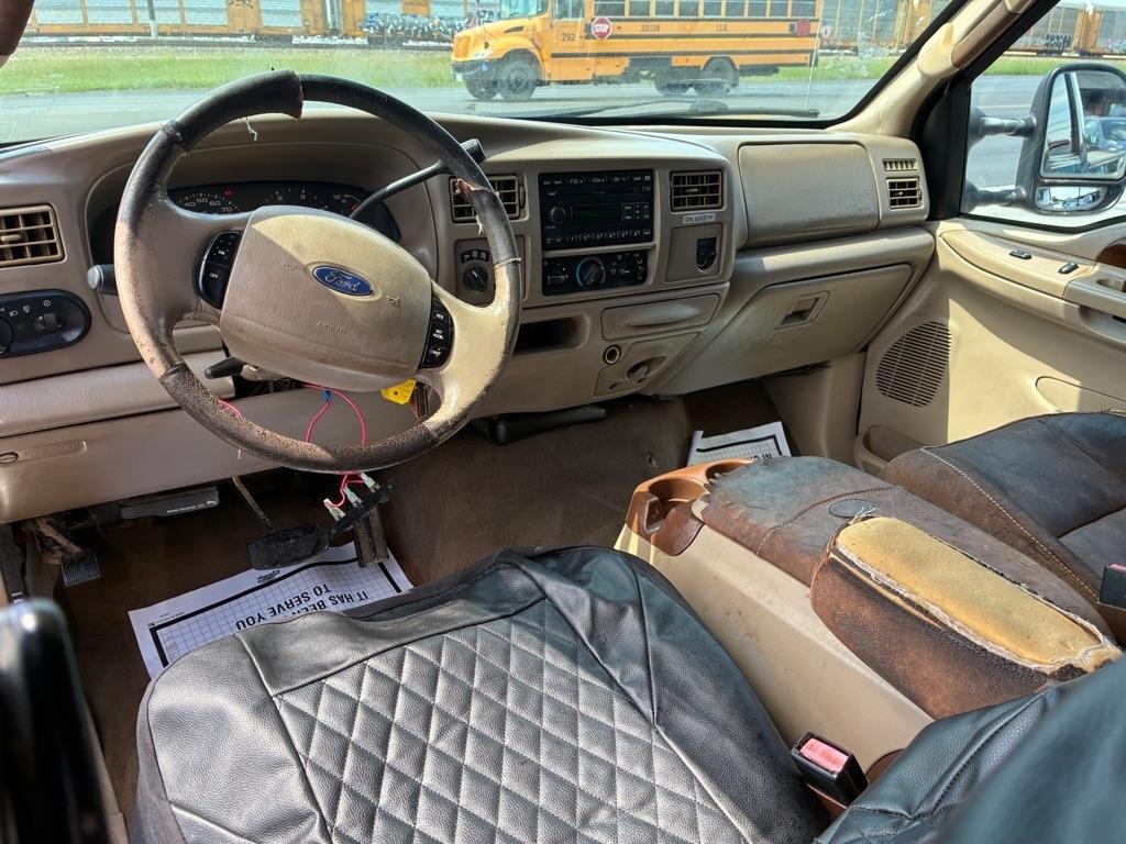 Ford F-250 SD XL Crew Cab 4WD 2004