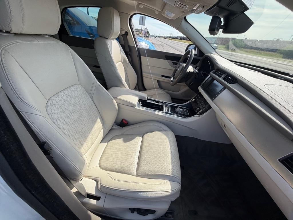 Jaguar XF-Series 35t Prestige 2016