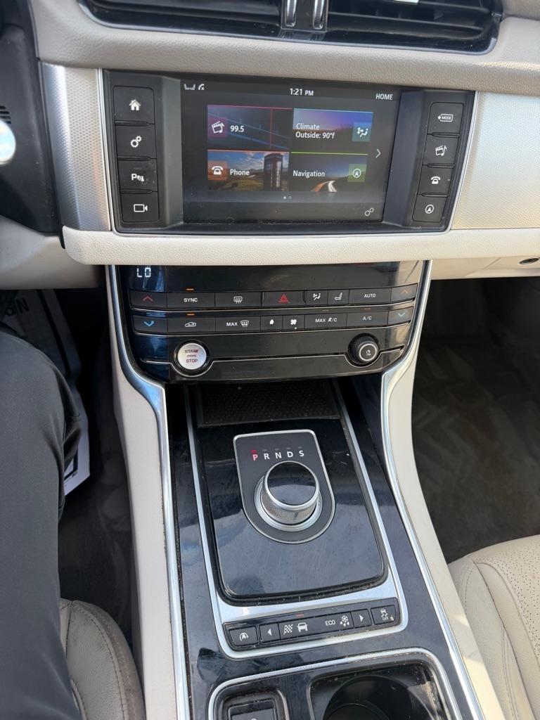 Jaguar XF-Series 35t Prestige 2016