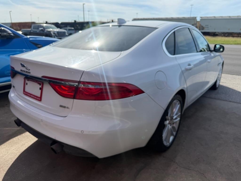 Jaguar XF-Series 35t Prestige 2016