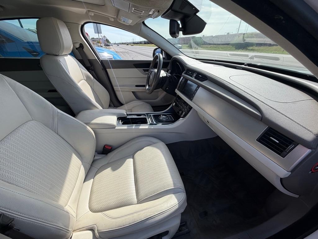 Jaguar XF-Series 35t Prestige 2016