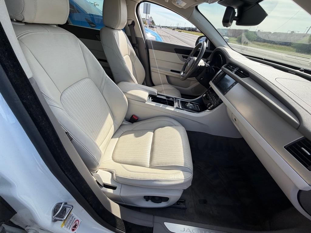 Jaguar XF-Series 35t Prestige 2016