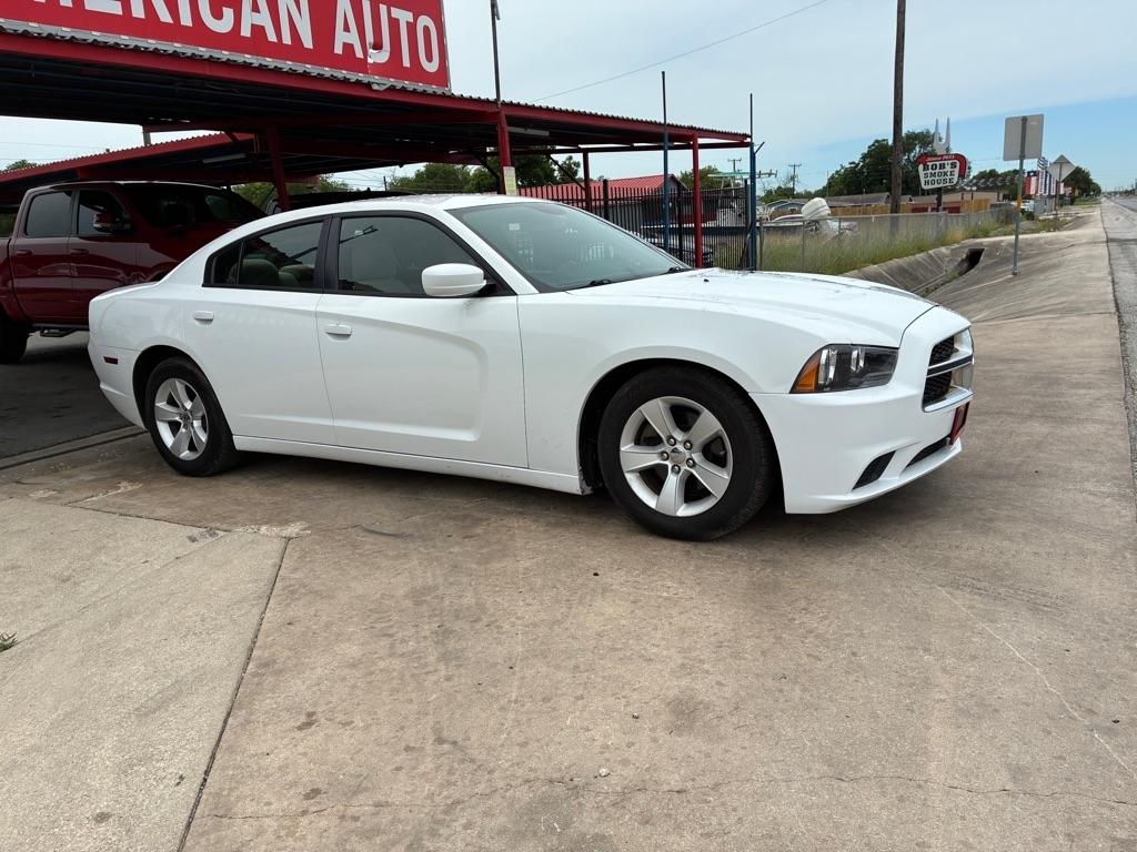 2013 Dodge Charger SE's photo