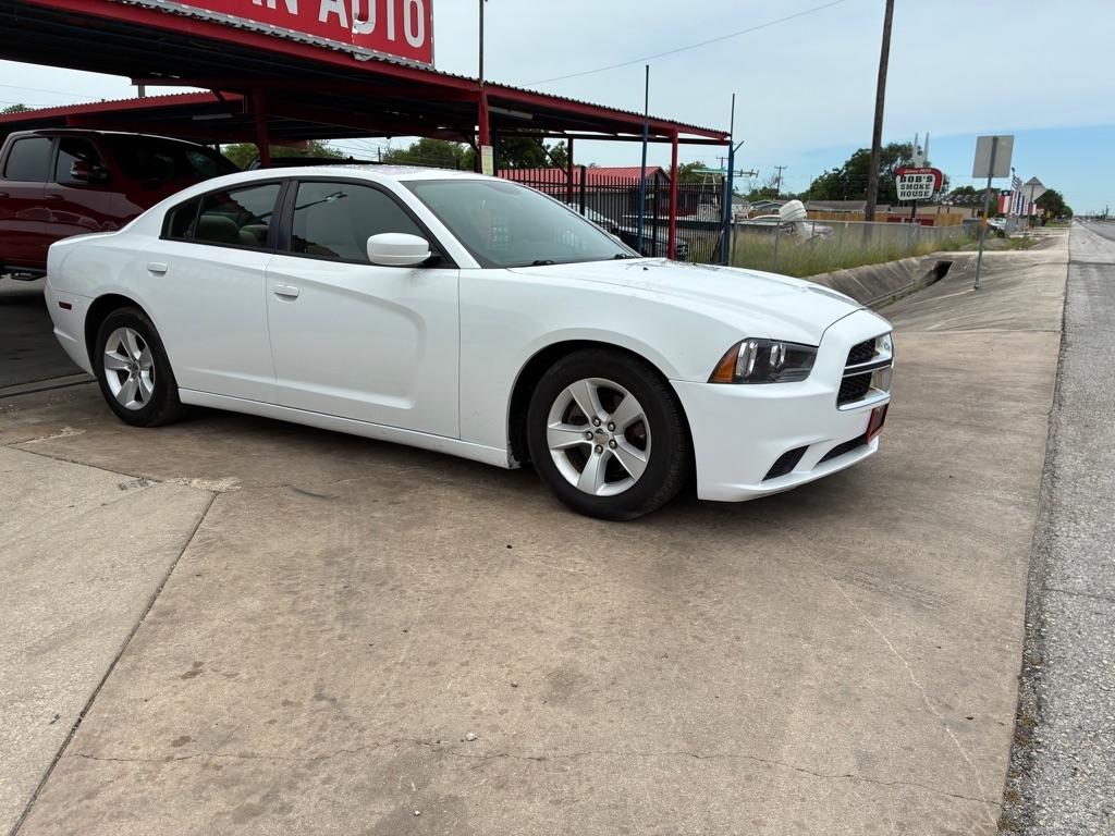 Dodge Charger SE 2013