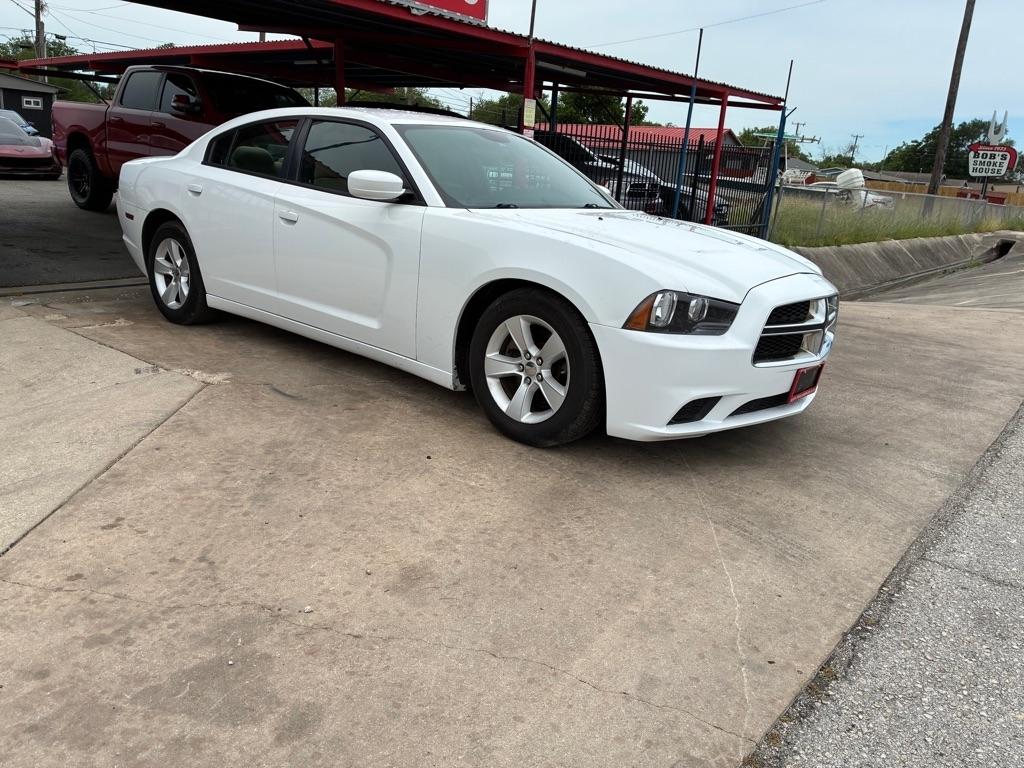 Dodge Charger SE 2013