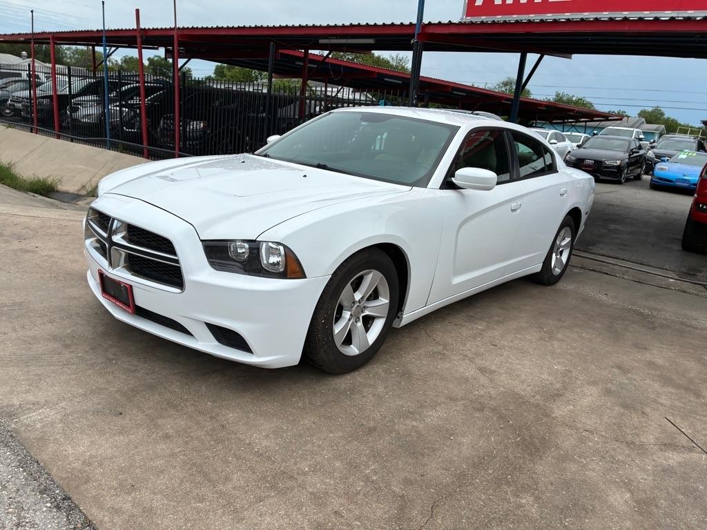 Dodge Charger SE 2013