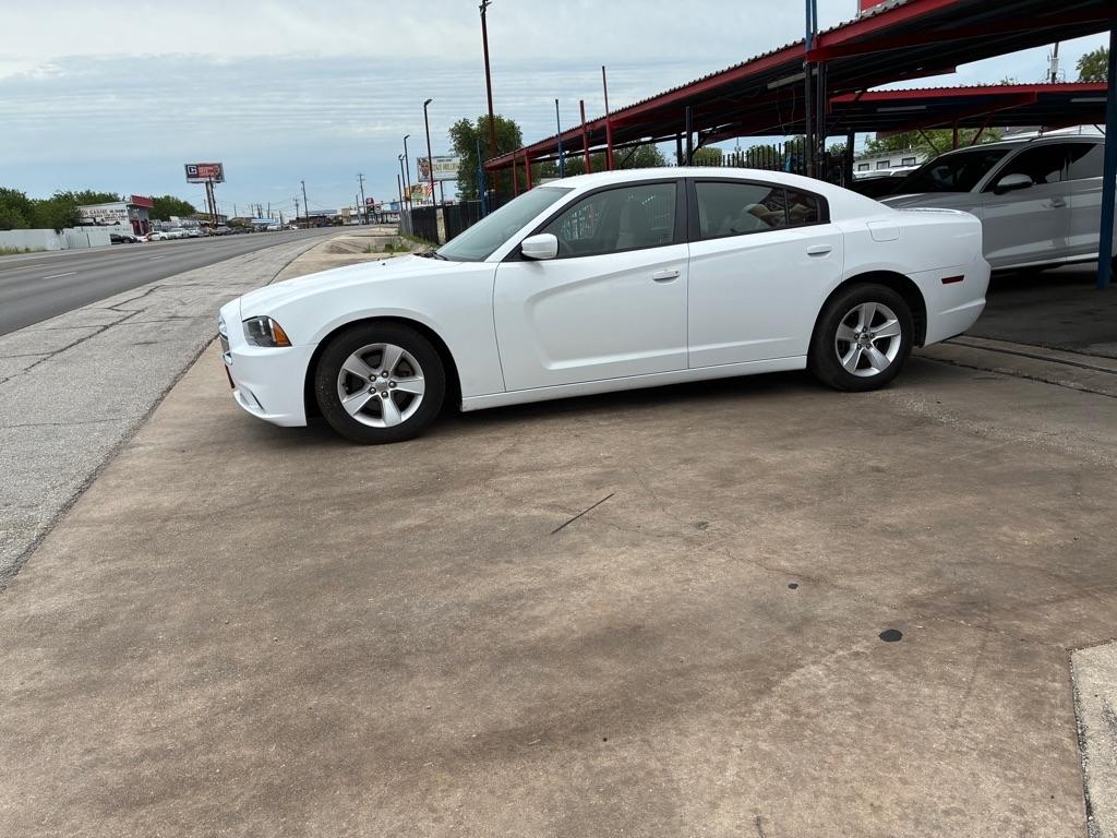 Dodge Charger SE 2013