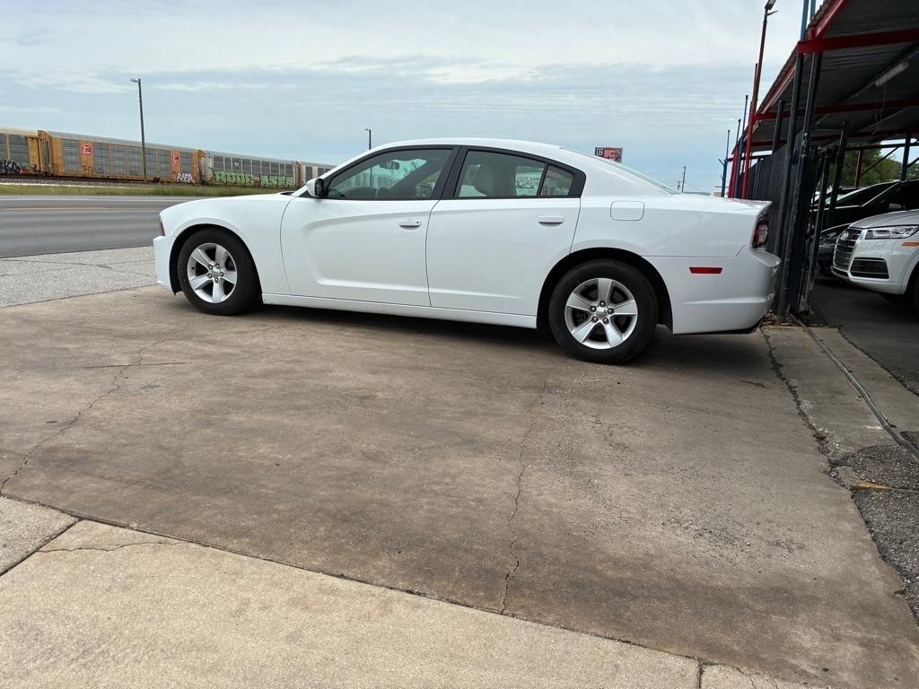 Dodge Charger SE 2013