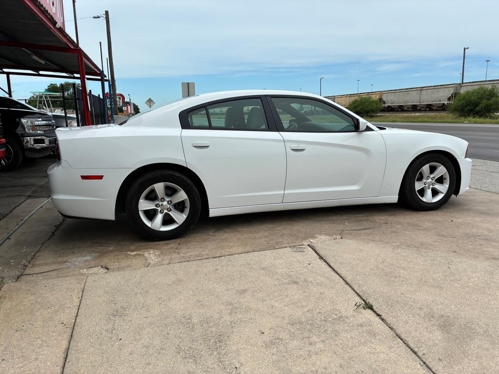 Dodge Charger SE 2013