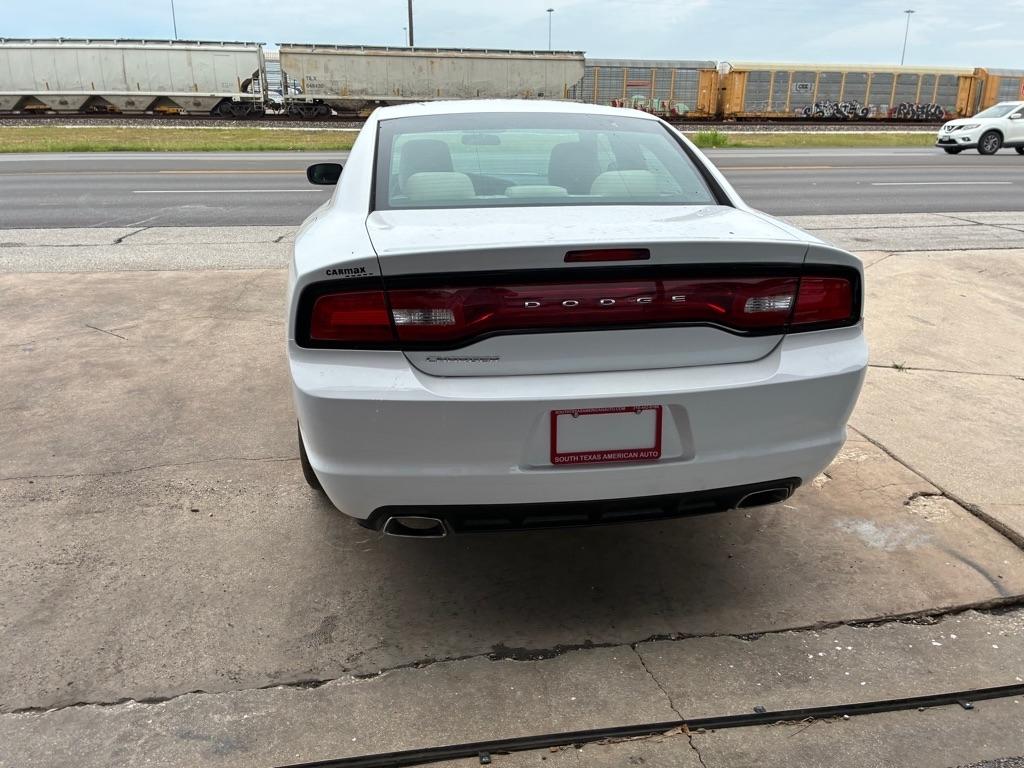 Dodge Charger SE 2013