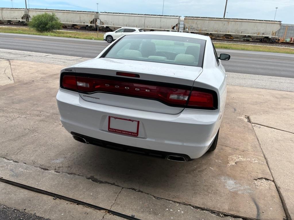 Dodge Charger SE 2013