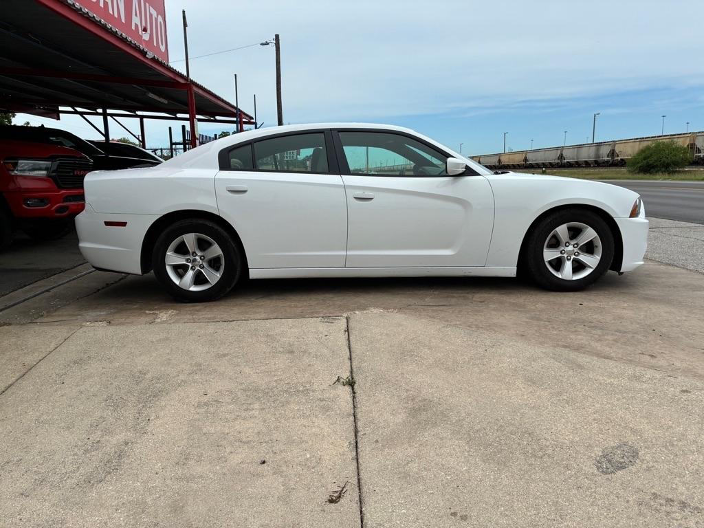 Dodge Charger SE 2013