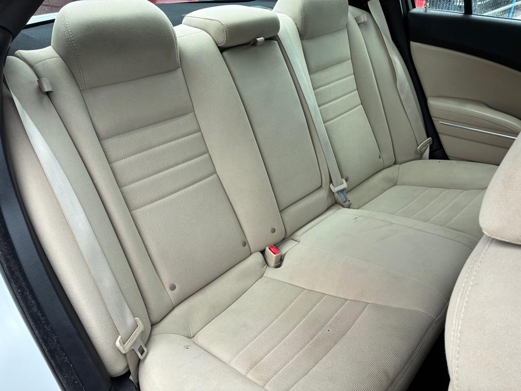 Dodge Charger SE 2013