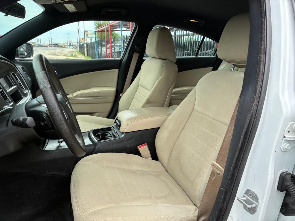 Dodge Charger SE 2013