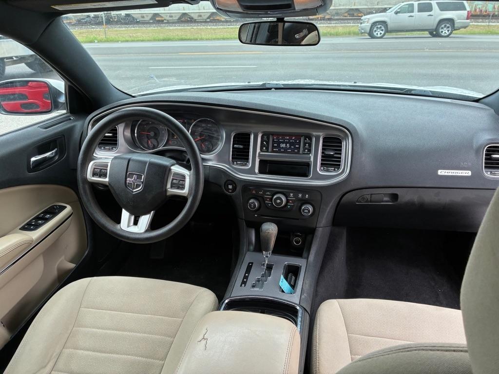 Dodge Charger SE 2013