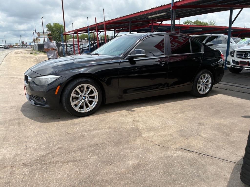 BMW 3-Series 320i xDrive Sedan 2016