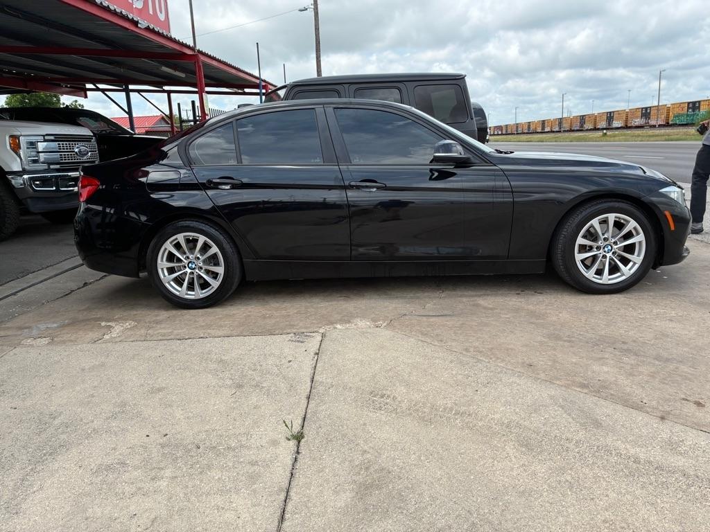 BMW 3-Series 320i xDrive Sedan 2016