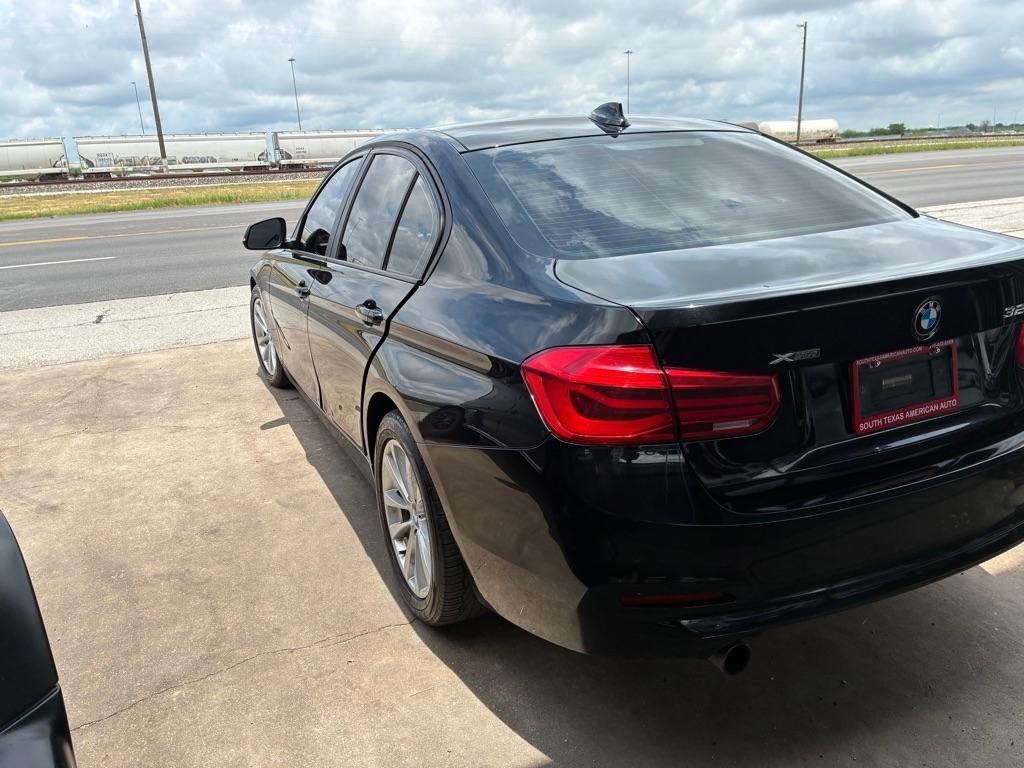 BMW 3-Series 320i xDrive Sedan 2016