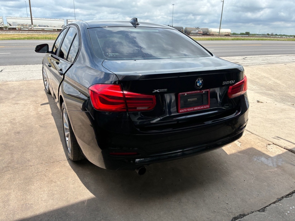 BMW 3-Series 320i xDrive Sedan 2016
