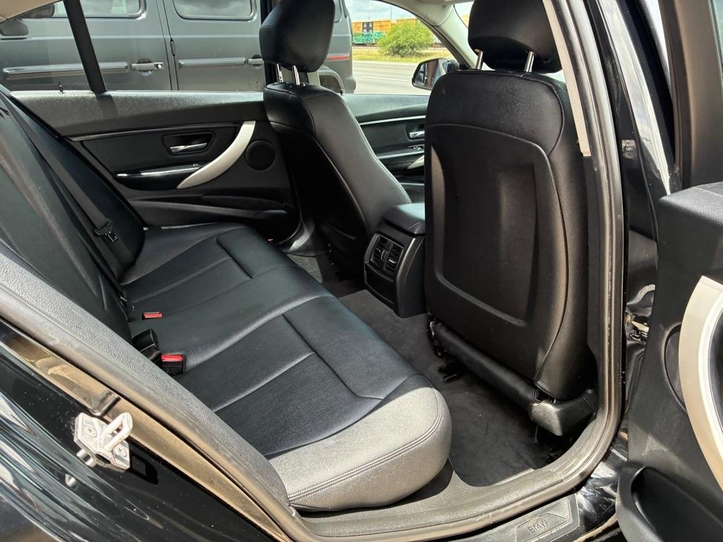 BMW 3-Series 320i xDrive Sedan 2016