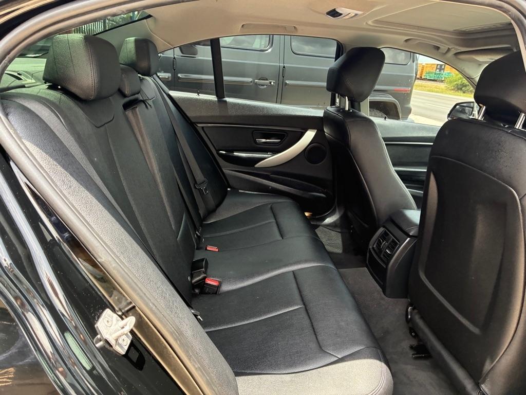 BMW 3-Series 320i xDrive Sedan 2016
