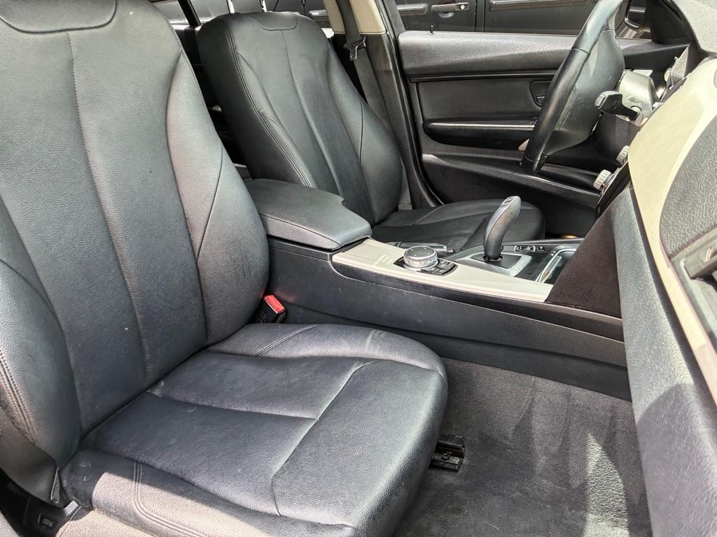 BMW 3-Series 320i xDrive Sedan 2016