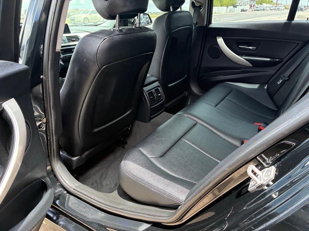BMW 3-Series 320i xDrive Sedan 2016