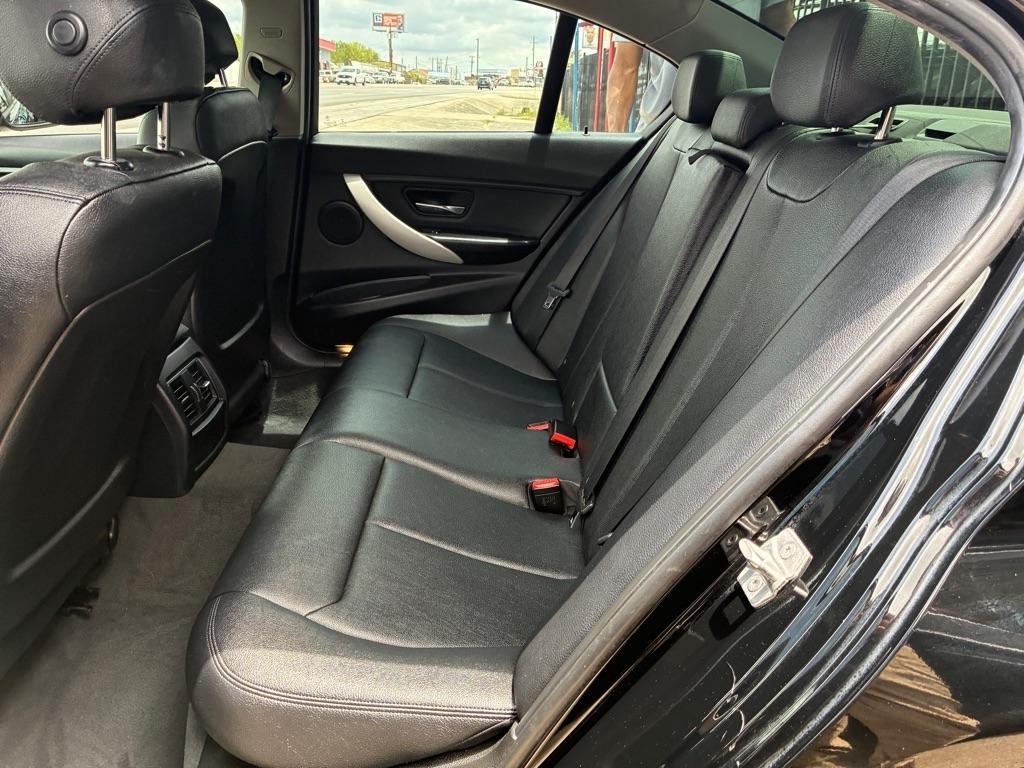 BMW 3-Series 320i xDrive Sedan 2016