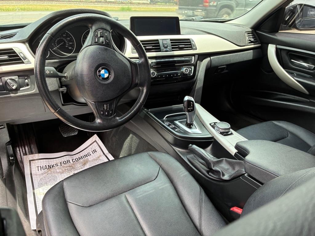 BMW 3-Series 320i xDrive Sedan 2016